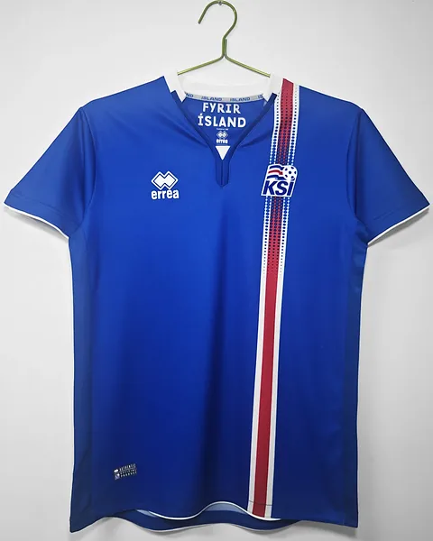 Camisola Retro Islândia 16/17 Principal