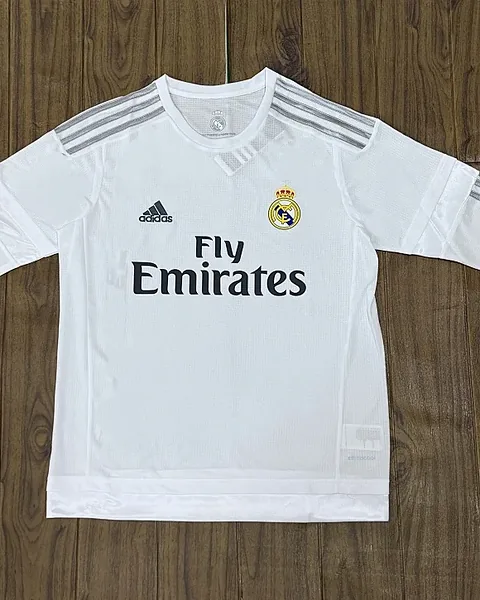 Camisola Retro Real Madrid 15/16 Principal Manga Comprida