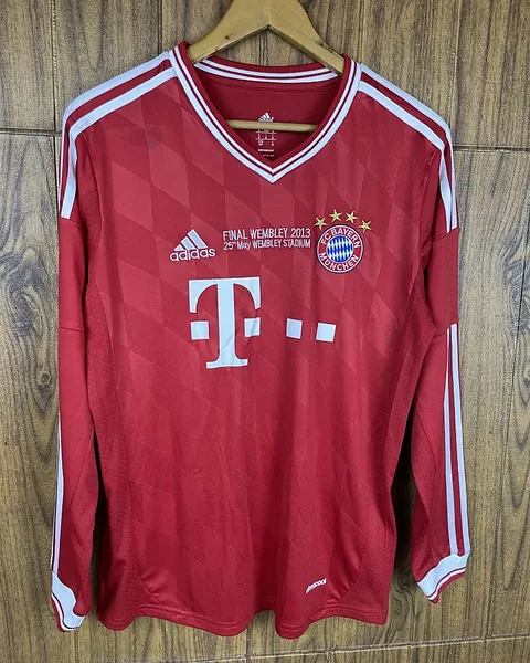 Camisola Retro Bayern Munique 13/14 Principal Manga Comprida